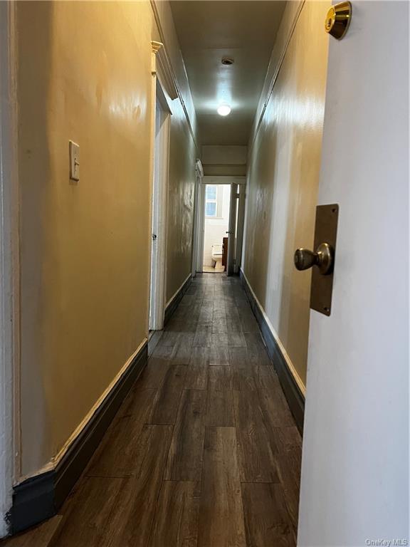 Foto del edificio - 496 E 3rd St