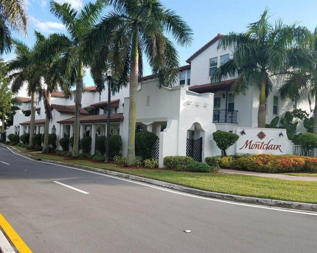 Primary Photo - 2901 SW 119th Way