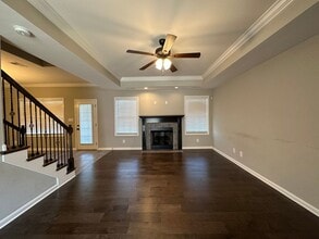 Building Photo - 605 Tacoma Dr