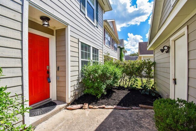 Building Photo - 5726 Silver Oak