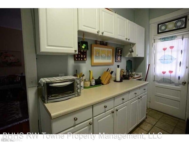 Building Photo - 2 br, 1 bath House - 800 W. Princess Anne ...