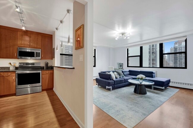 Foto del edificio - 1445 N State Pkwy