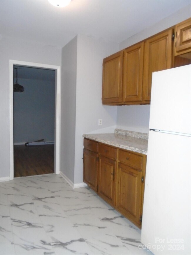 Foto del edificio - 4024 Rosehaven Dr