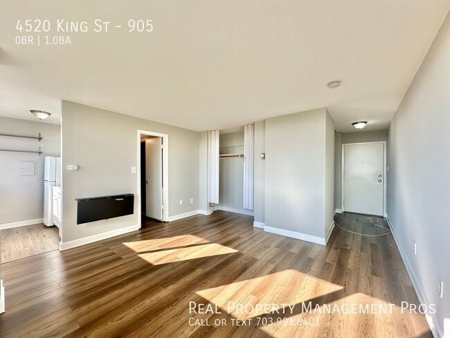 Photo - 4520 King St Apartment