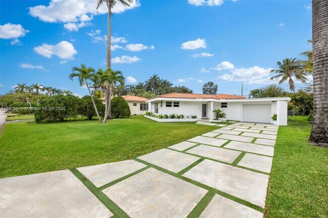 Foto del edificio - 10650 NE 11th Ct