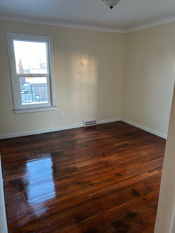 Foto del edificio - 8896 Prest St