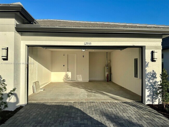 Foto del edificio - 12555 SW Grn Crk Dr