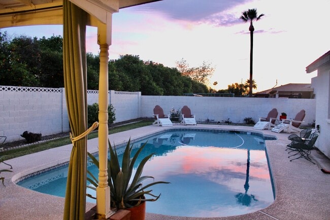 Foto del edificio - Beautiful North Mesa Home with a Pool!