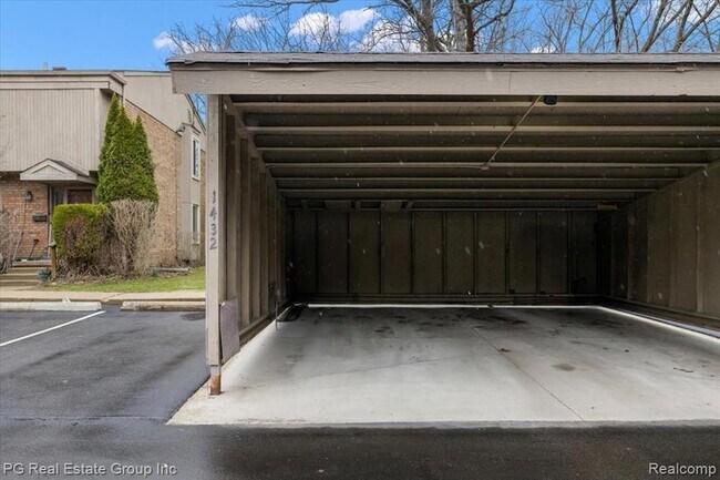 Foto del edificio - 1432 Oakbrook E Dr