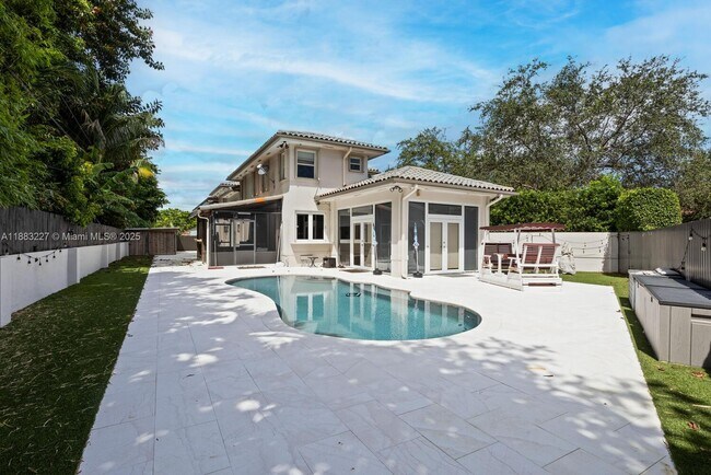 Foto del edificio - 5740 SW 59th Pl