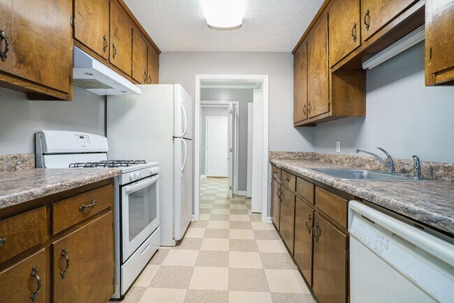 Building Photo - 104 Oak Park Ct