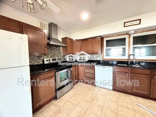Foto del edificio - 410 SW Ordnance Rd
