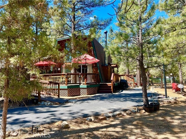 1065 Hemlock Ln  
