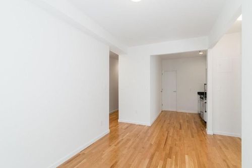 Building Photo - 150 E 91st St