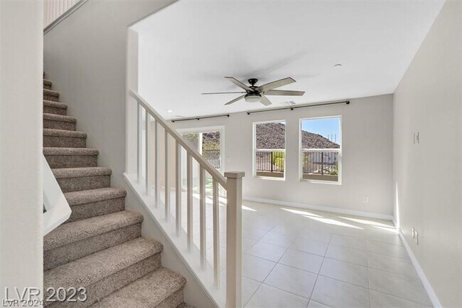 Building Photo - 370 Rosefinch St