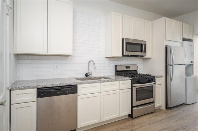 Foto del edificio - 600 Parkway Dr NE