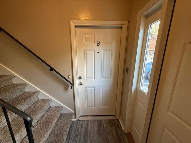 Building Photo - 8721 Gleason Dr