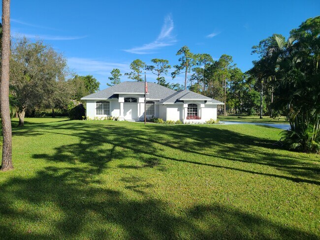 Building Photo - 12315 63rd Ln N
