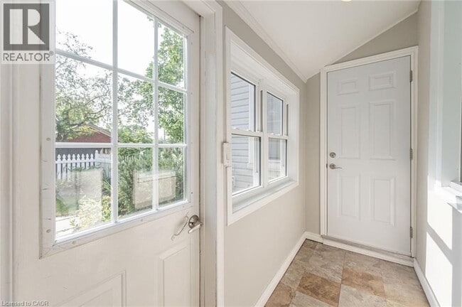 Photo du bâtiment - 261 Hatt St