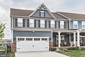 Building Photo - 604 Longleaf Dr