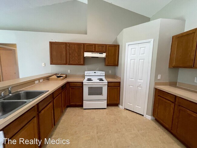 Foto del edificio - 3 br, 2 bath House - 1625 Redfin Dr.