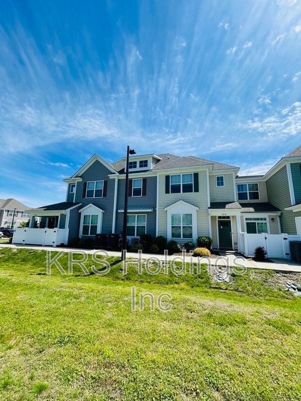 Building Photo - 818 Celia Ct