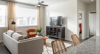 Building Photo - 12111 S Main St