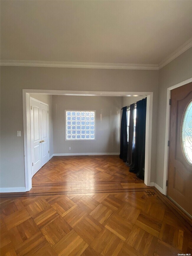 Foto del edificio - 1361 Star Ave