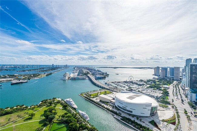 Foto del edificio - 1000 Biscayne Blvd