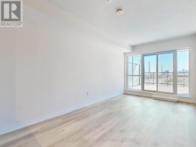 Building Photo - 15-315 Watergarden Dr