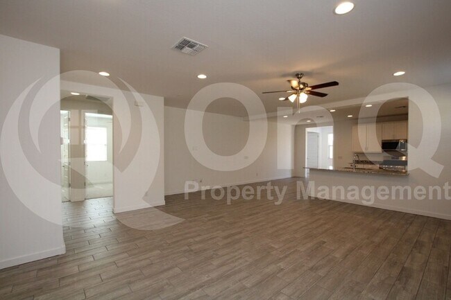 Building Photo - 2630 W Hidalgo Ave