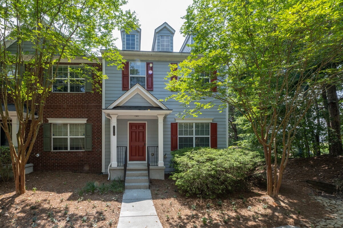 Primary Photo - "Charming 3-Bed Home with 2.5 Baths close ...