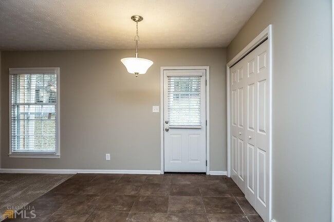 Building Photo - 603 Sherry Ln
