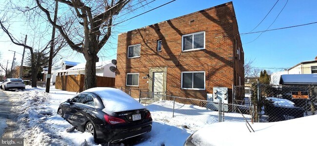 Foto del edificio - 3207 11th Pl SE