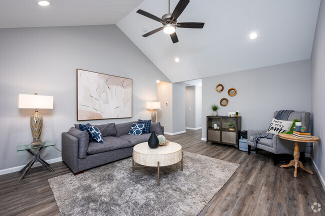 Baileywood - 3BR, 2BA - 1244SF - Living Room - Somerset Townhomes and Villas