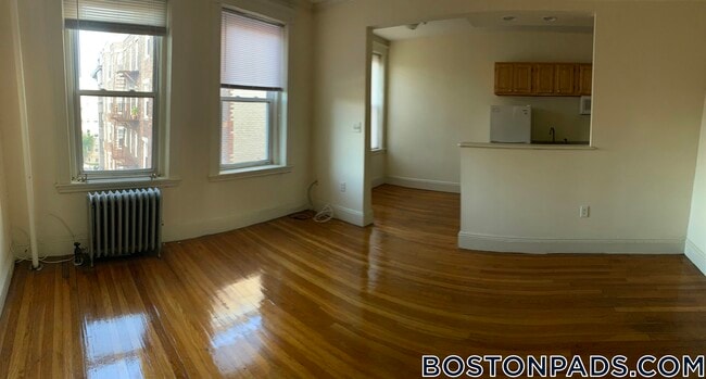 Building Photo - 117 Park Dr