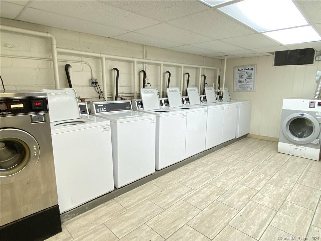 Foto del edificio - 11 Bedford Ave