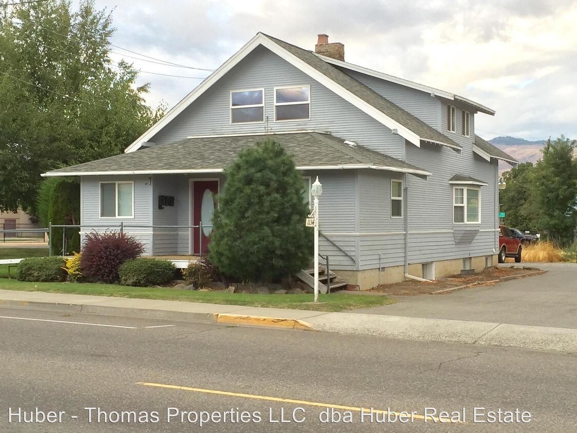 Primary Photo - 1134 Springwater Ave