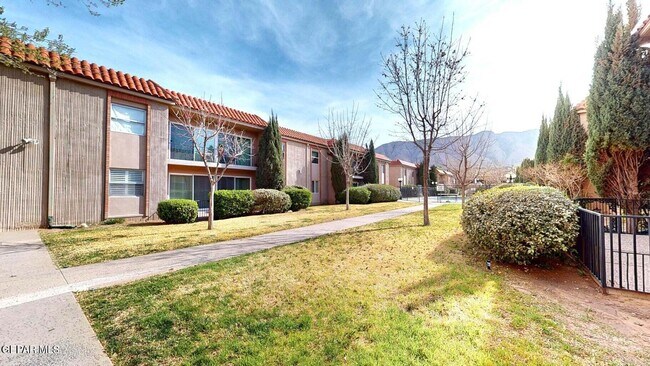 Foto del edificio - 252 Shadow Mountain Dr