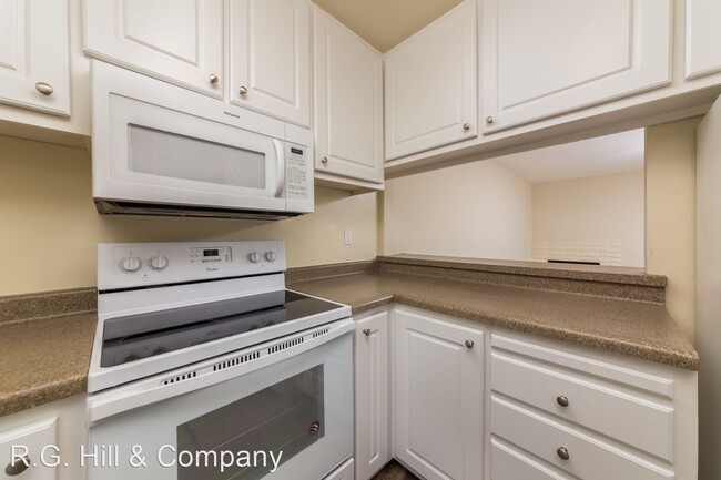 Building Photo - 1241 Montego