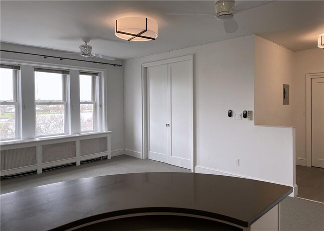Building Photo - 490 Bleeker Ave
