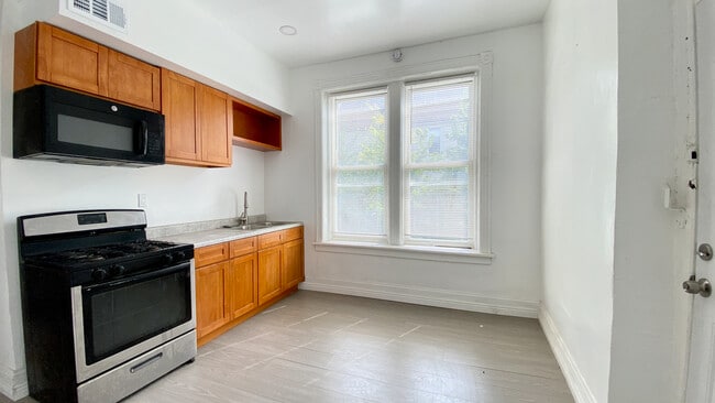 Building Photo - 6712 S Wabash Ave