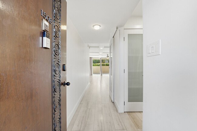 Foto del edificio - Beautiful 2-bedroom, 2-bathroom home nestled in the vibrant heart of Scottsdale. ALL UTILITIES IN...