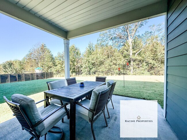 Building Photo - Beautiful and Spacious Home in Greer, SC