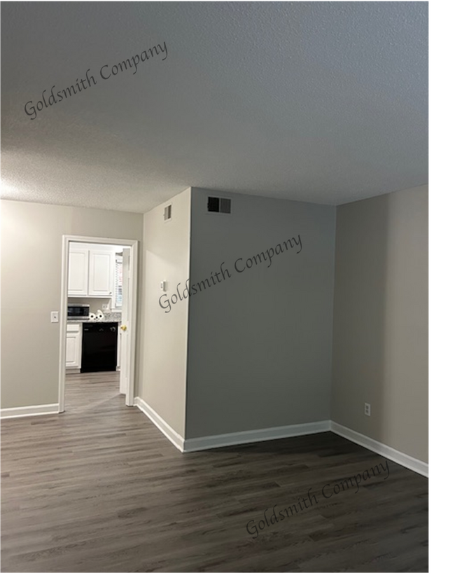 Foto del edificio - 501 Edwards Rd