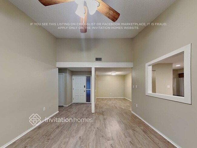 Foto del edificio - 13719 Whitby Rd