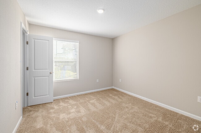 2 habitaciones, 2,5 baños - 1,638 pies cuadrados - Dormitorio - Waterside Townhomes at River City