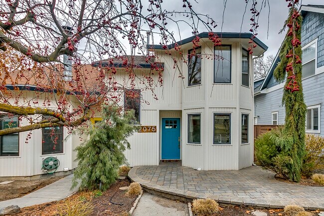Building Photo - 2075 N 13th St
