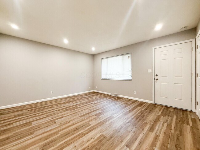 Foto del edificio - 1828 Bairsford Dr