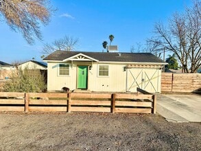 Building Photo - 5012 W Olive Ave
